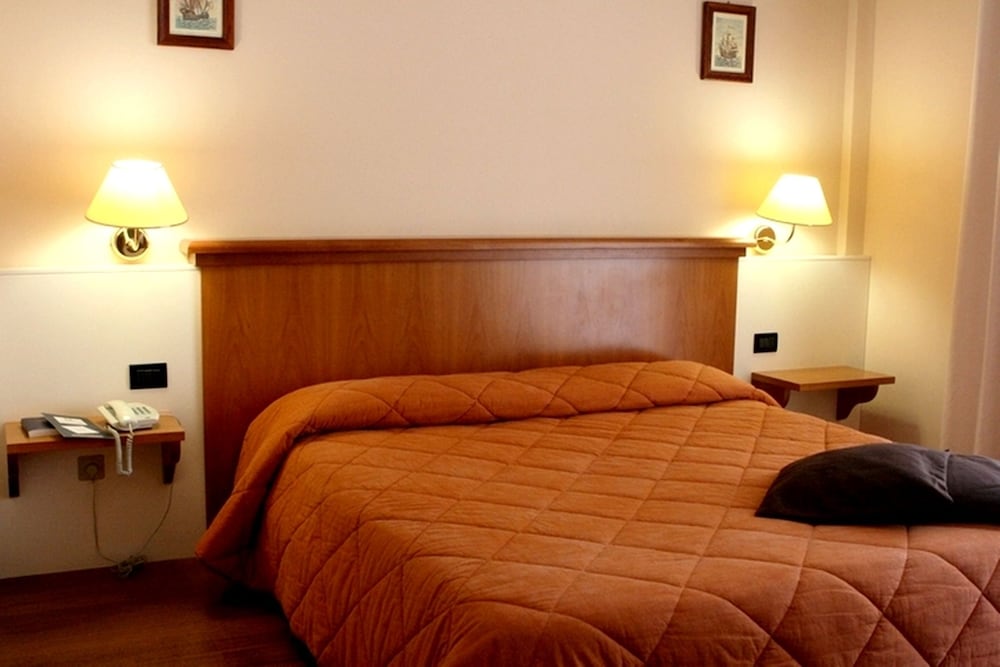 Hotel Excelsior Vasto 31/75