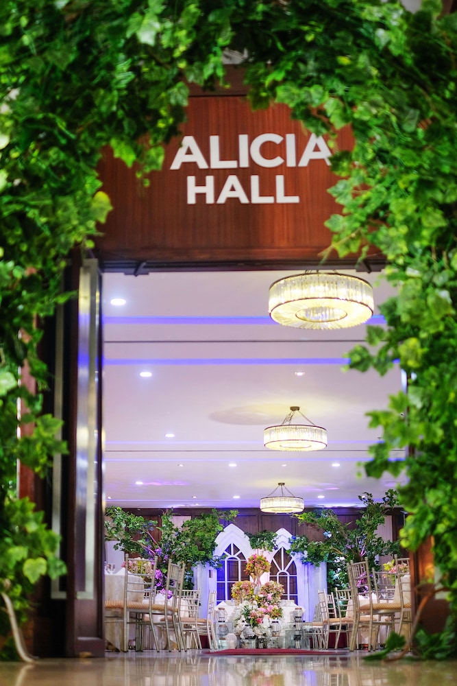 Lobby at Golden Prince Hotel And Suites, CEBU