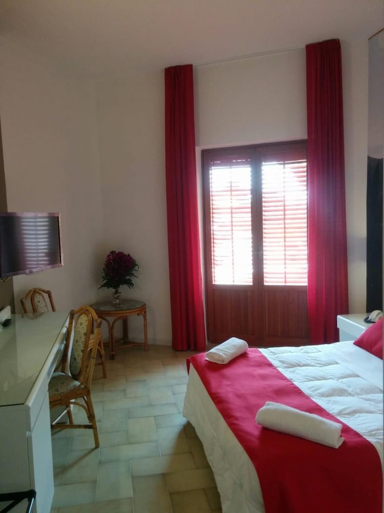 Hotel Perla Del Golfo 38/70