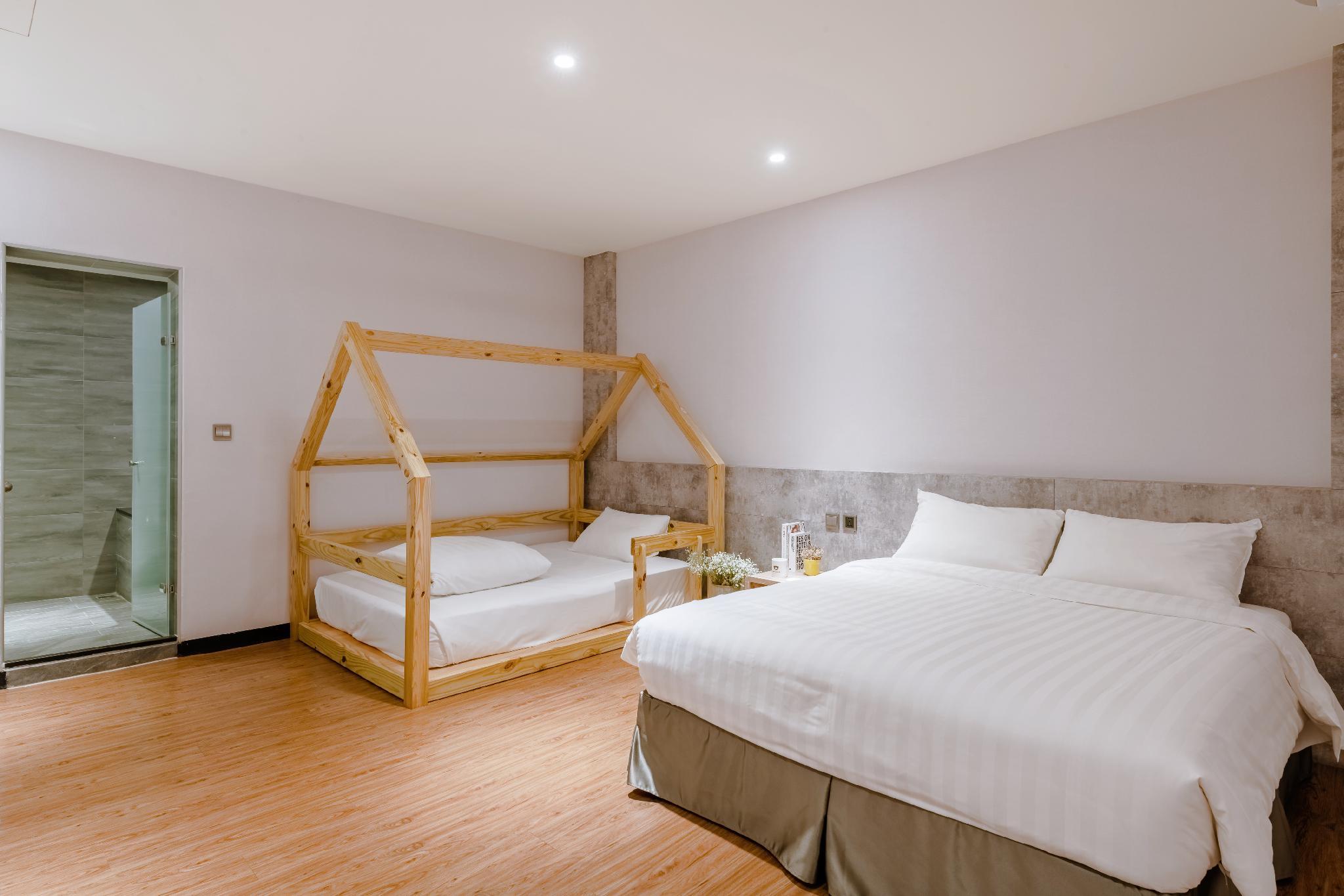 Semi Room, Semi Double Bed