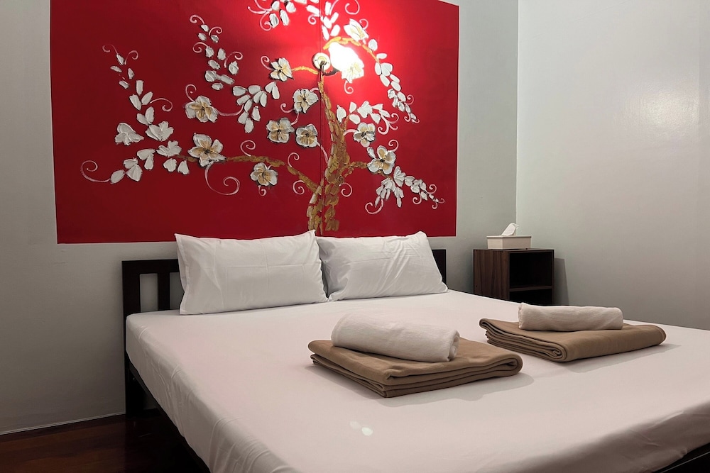 Phuket Old Town Hostel 20/61