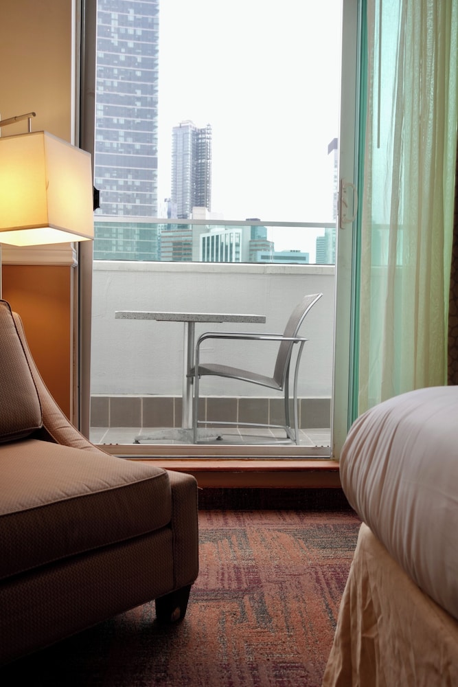 LIC Manhattan View Hotel 22/32