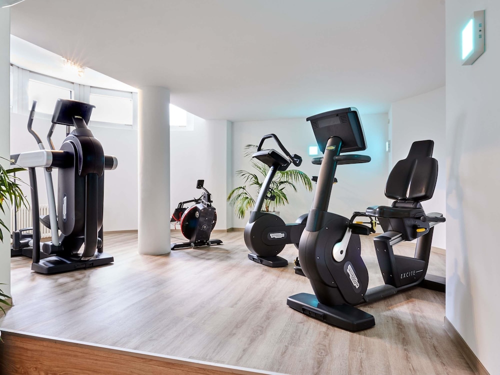 MERCURE HOTEL AND RESIDENZ FRANKFURT MESSE 41/82