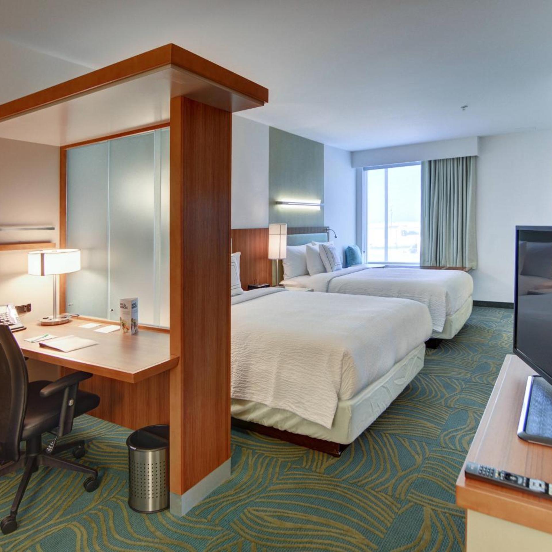 جناح بسريرين كوين مع سرير سحّاب إضافي مع أريكة بحوض استحمام لذوي الإعاقة، SPRINGHILL SUITES DALLAS PLANO/FRISCO 2/5