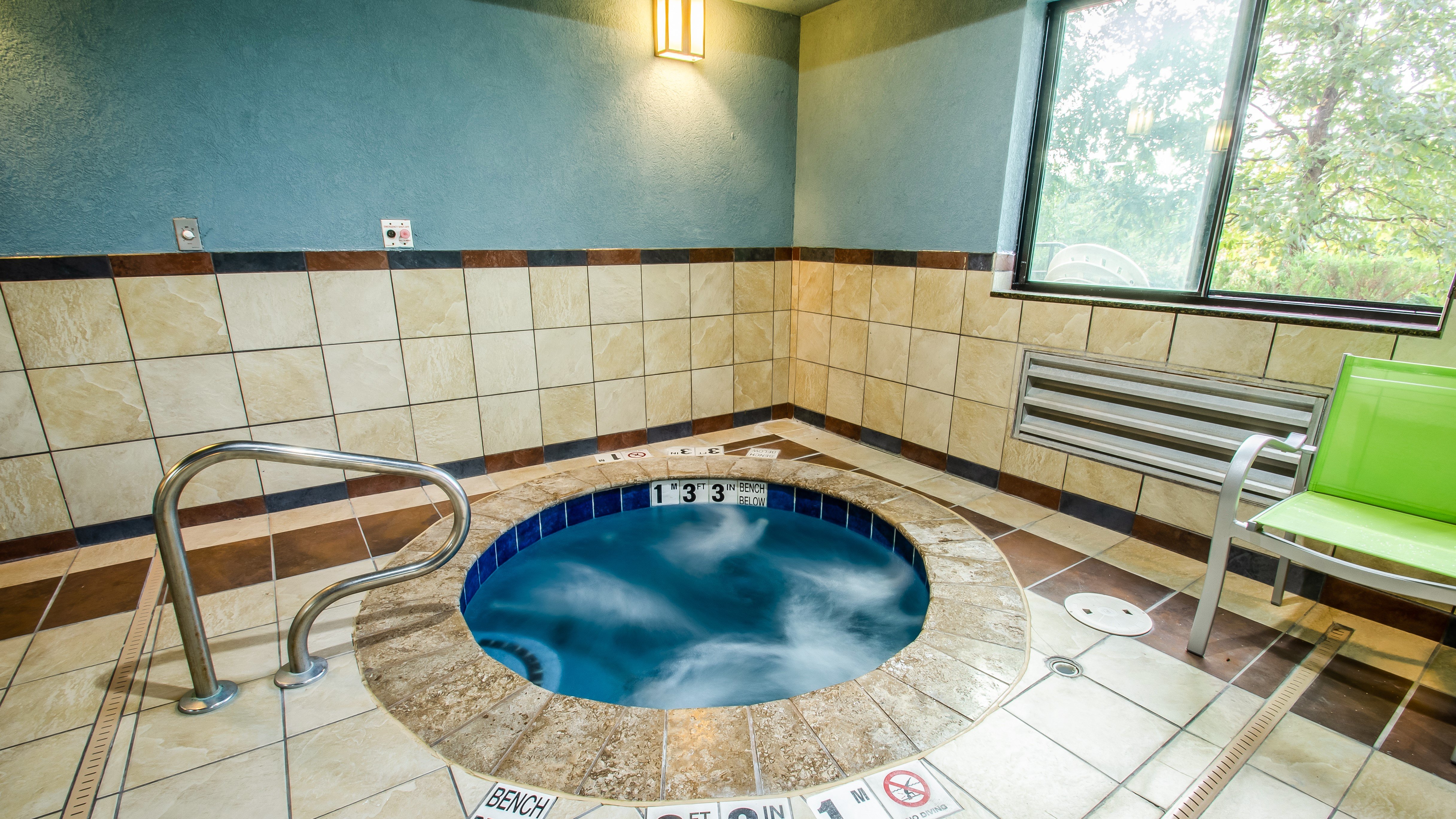 Holiday Inn Express And Suites Olathe South 31/48