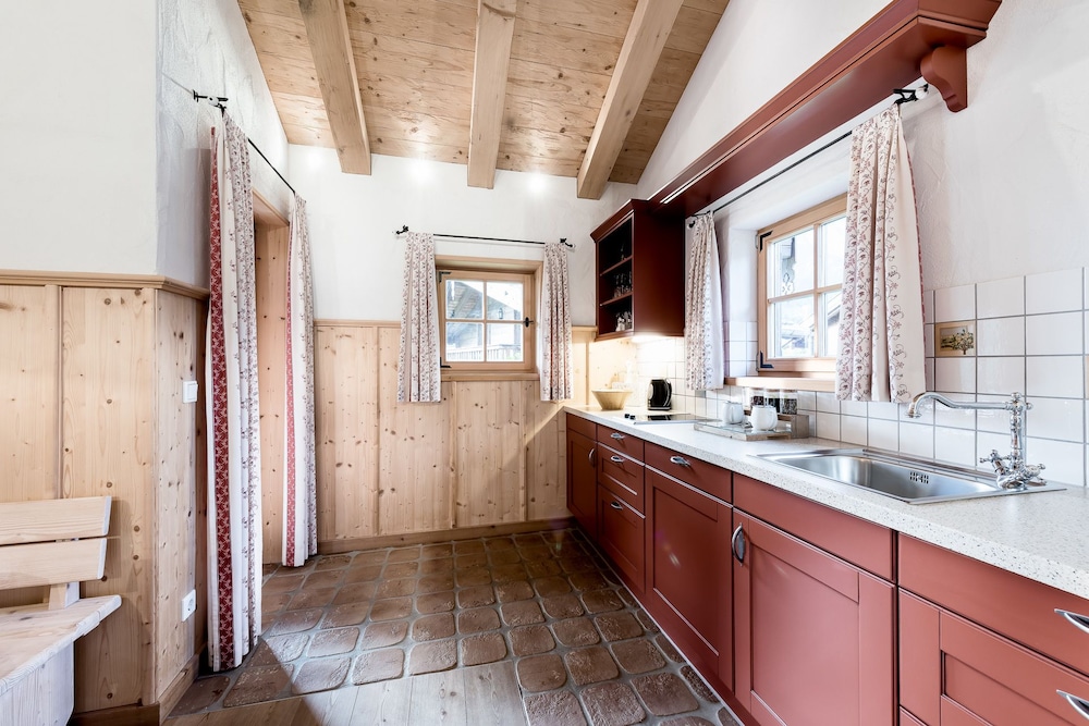 2 Bedrooms, Superior, Chalet, 1 Double and 1 Single Bed, Bunk Bed, Private Spa، Puradies 4/5
