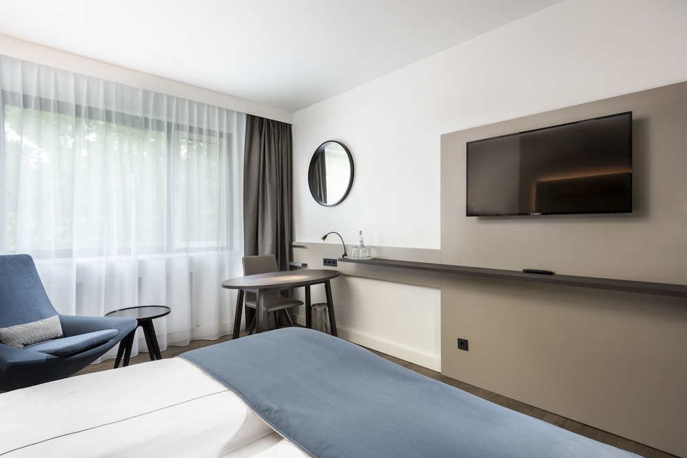 HOLIDAY INN BERLIN CITY WEST 13/71