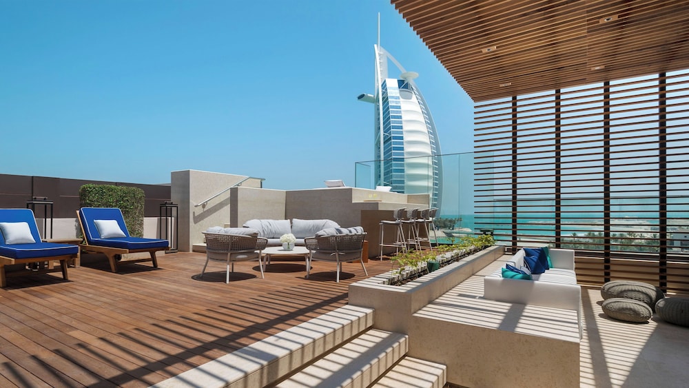 swimming pool spa
