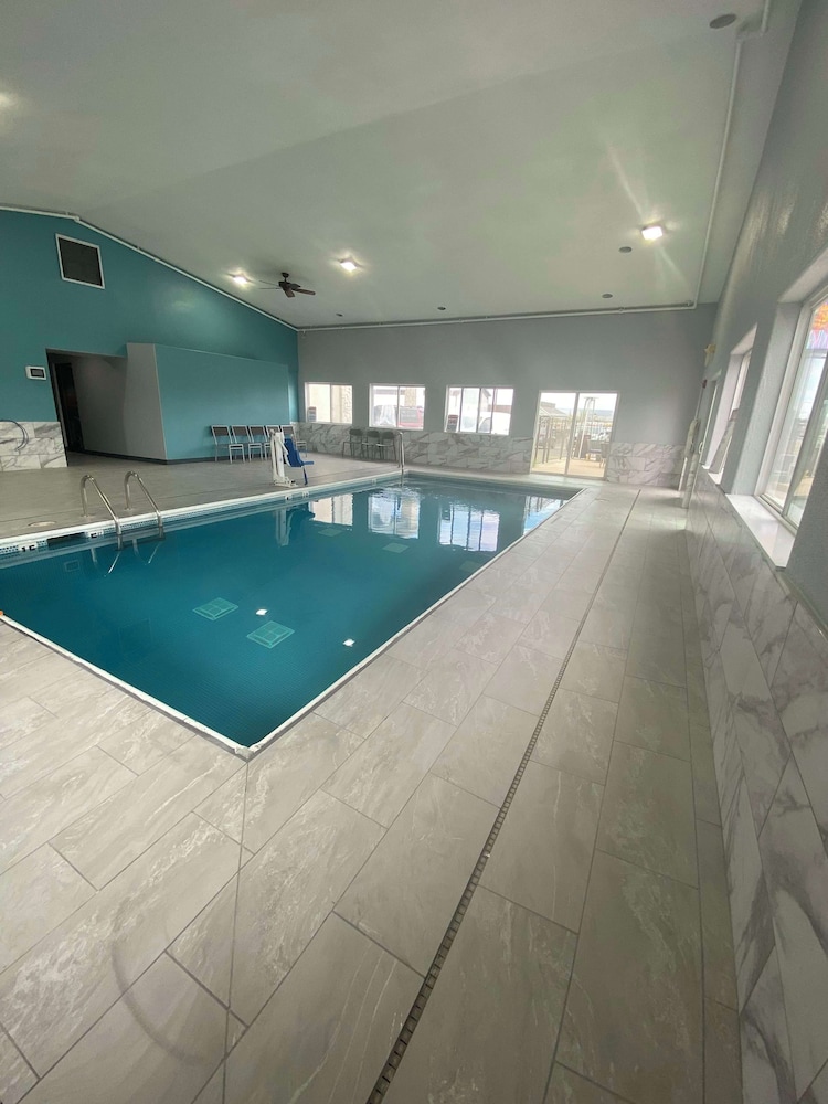 swimming pool spa