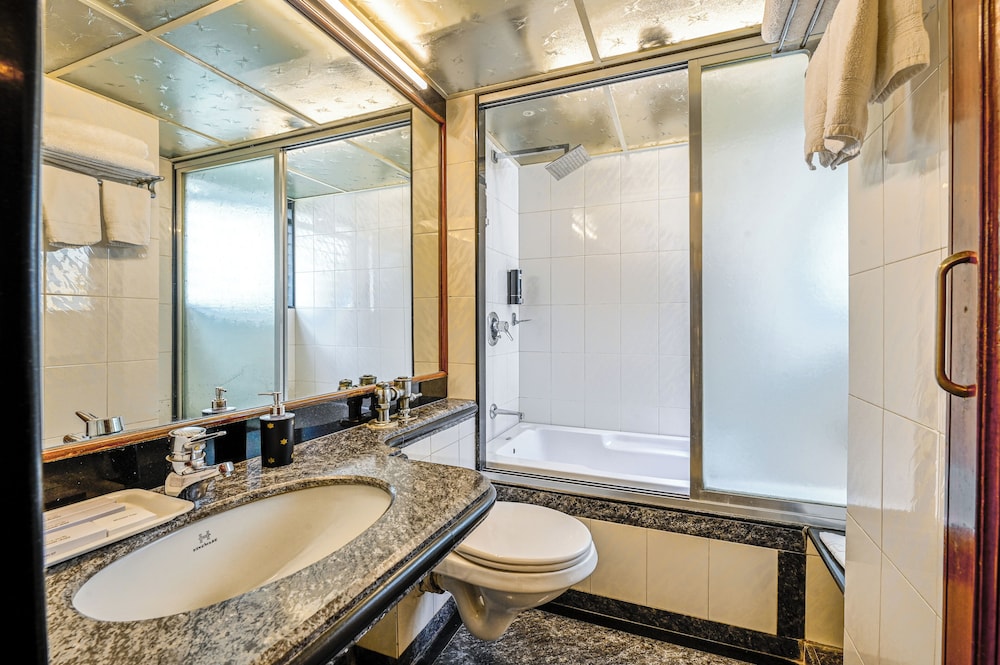 Regal Enclave 40/47