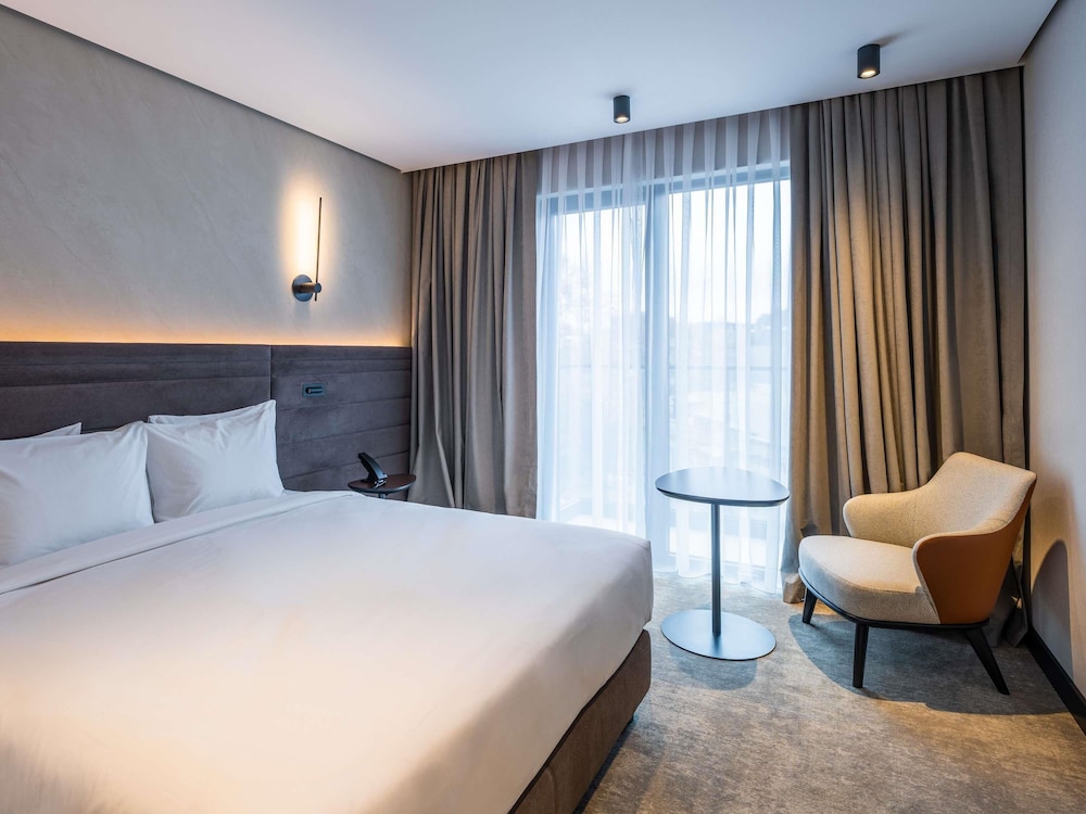 Standard, King Bed