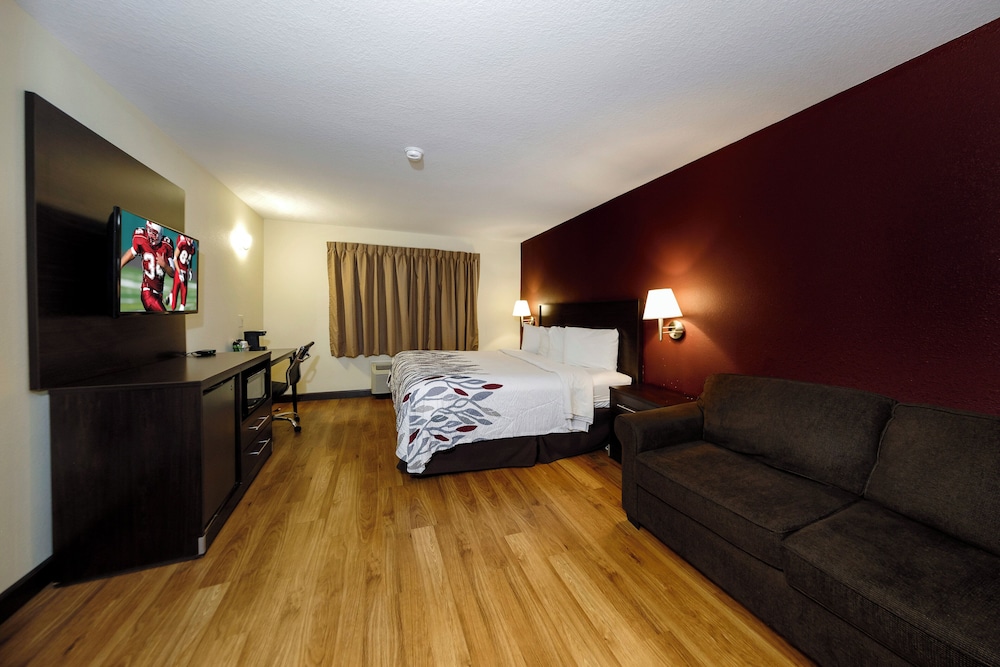 Red Roof Inn Osage Beach 26/60