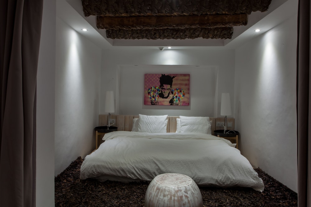 Bck Art Riad 18/43