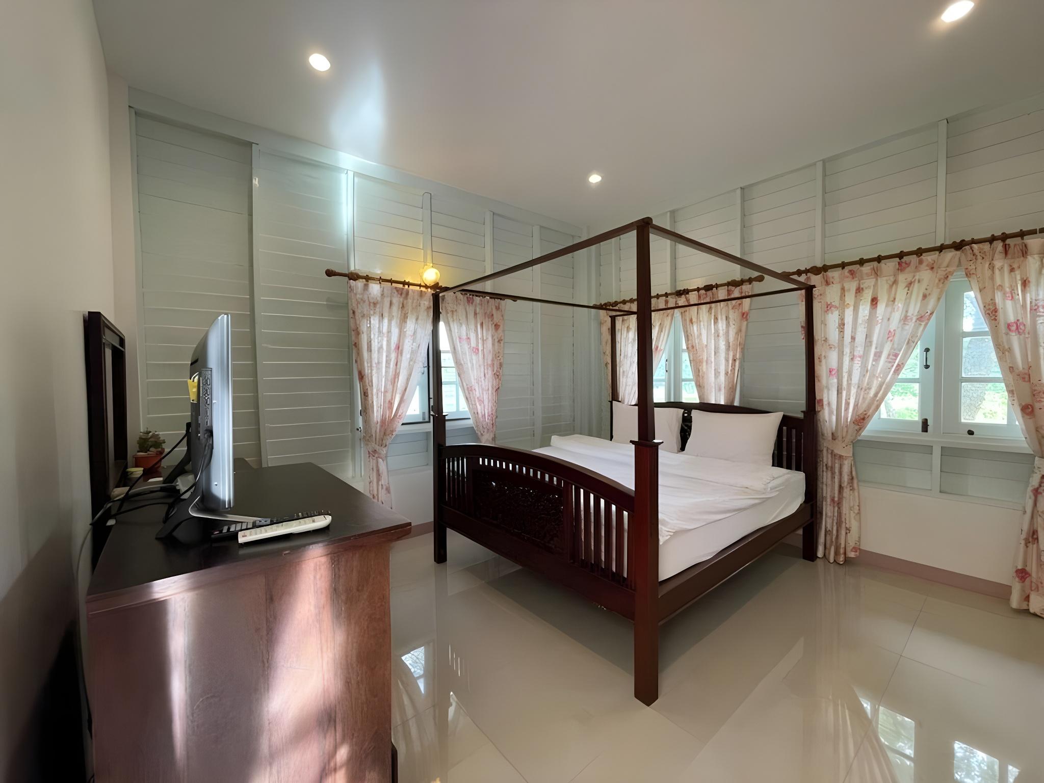 Boutique, Villa