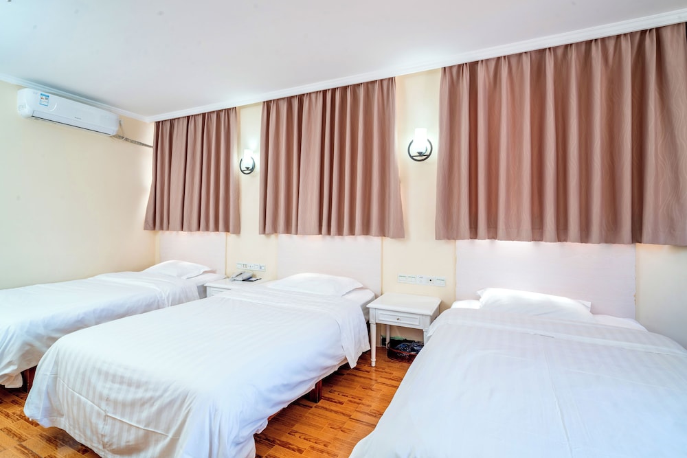 LN White House Hotel 19/48