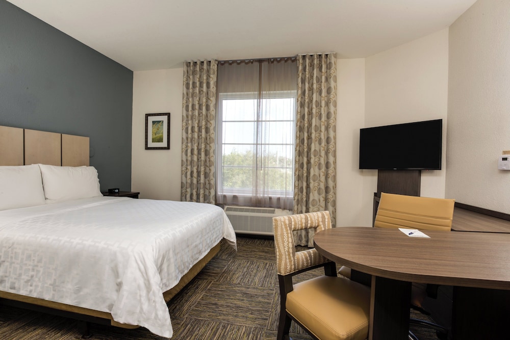 Candlewood Suites Ft. Lauderdale Airport Cruise 16/62