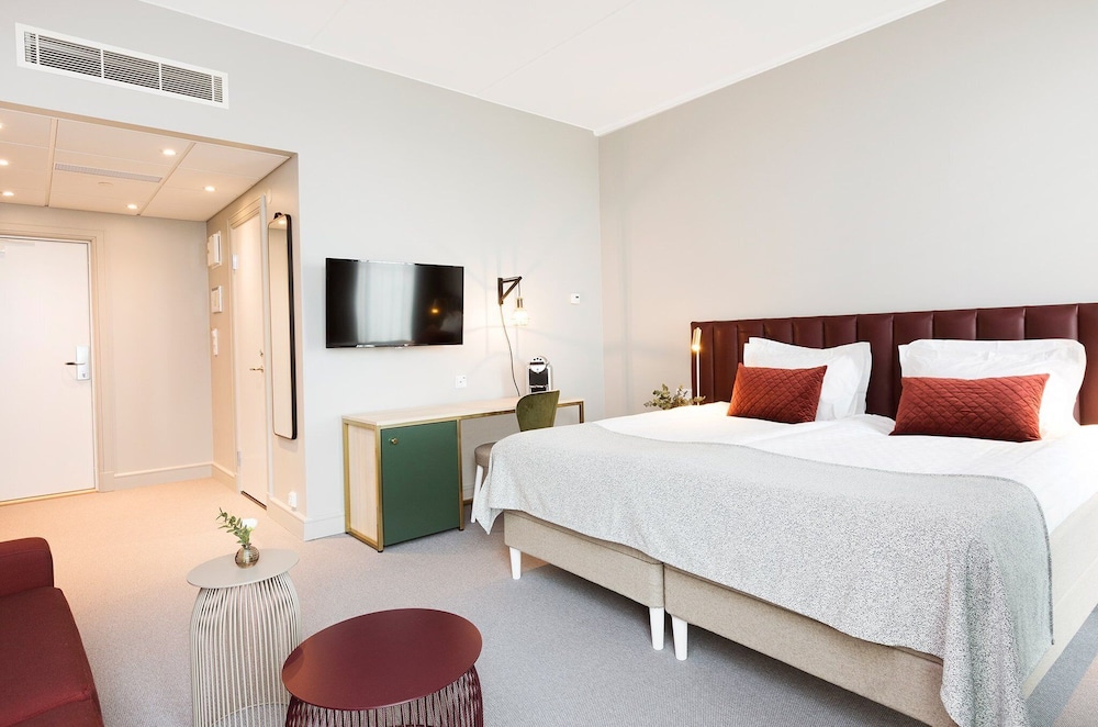 Elite Hotel Academia 24/65