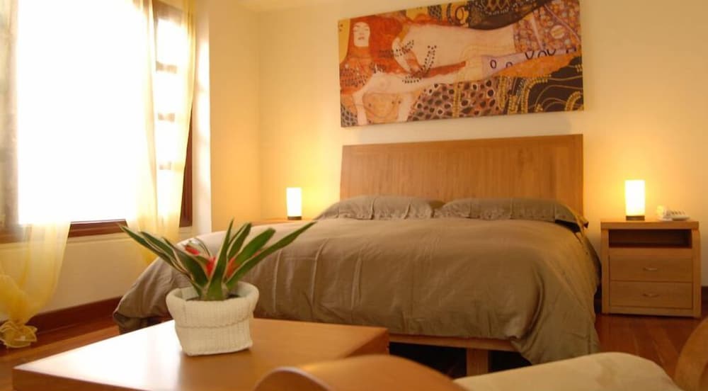 Hotel Casa Deco 15/25