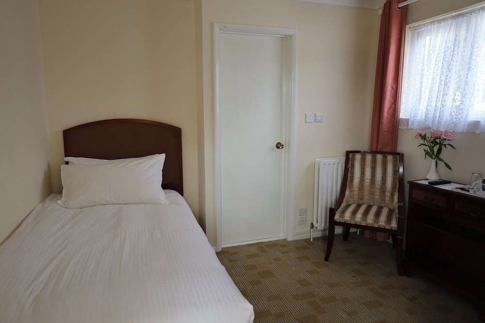 Botleigh Grange Hotel 11/34