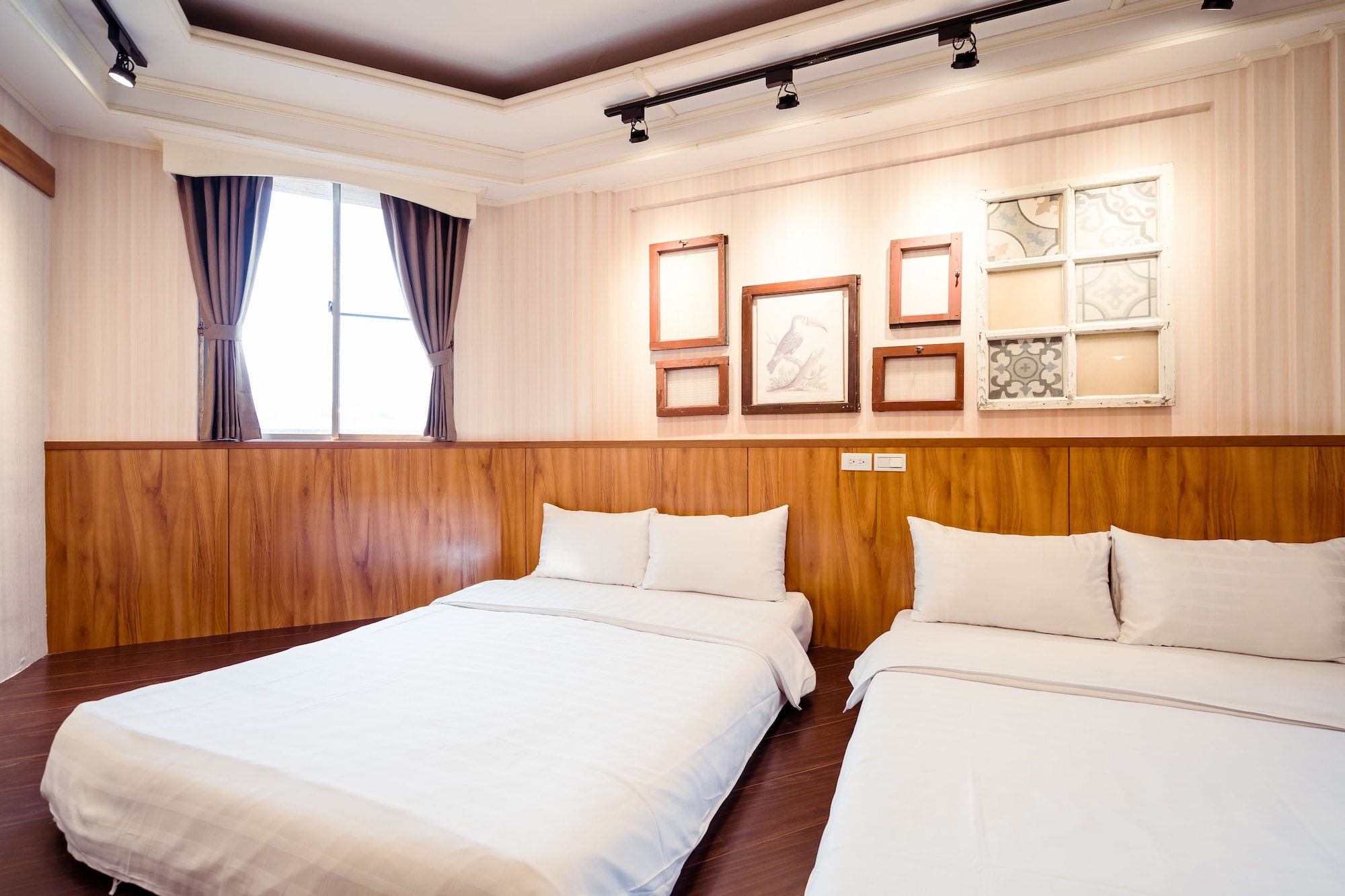 Design, Quadruple, 2 Double Beds