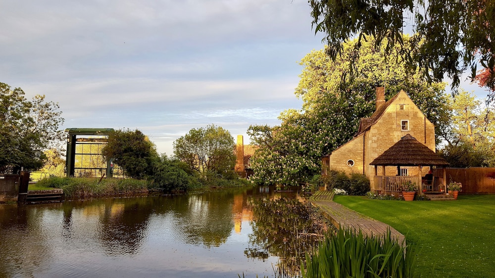 River Nene Cottages 36/50