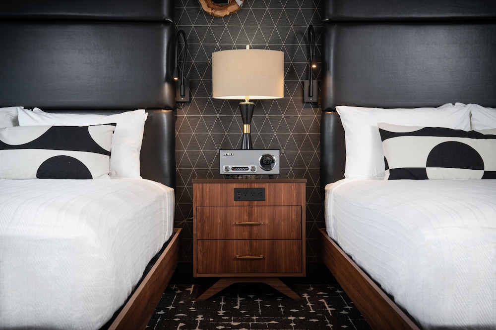 Hotel Earl of Charlevoix 17/50
