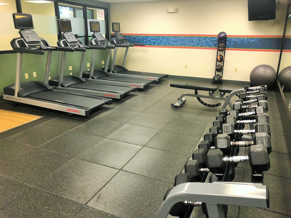 Hampton Inn Suites Fairfield 18/61
