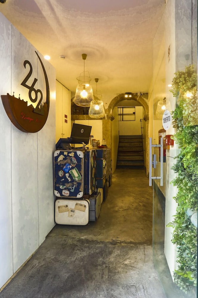 262 BOUTIQUE HOTEL 5/74