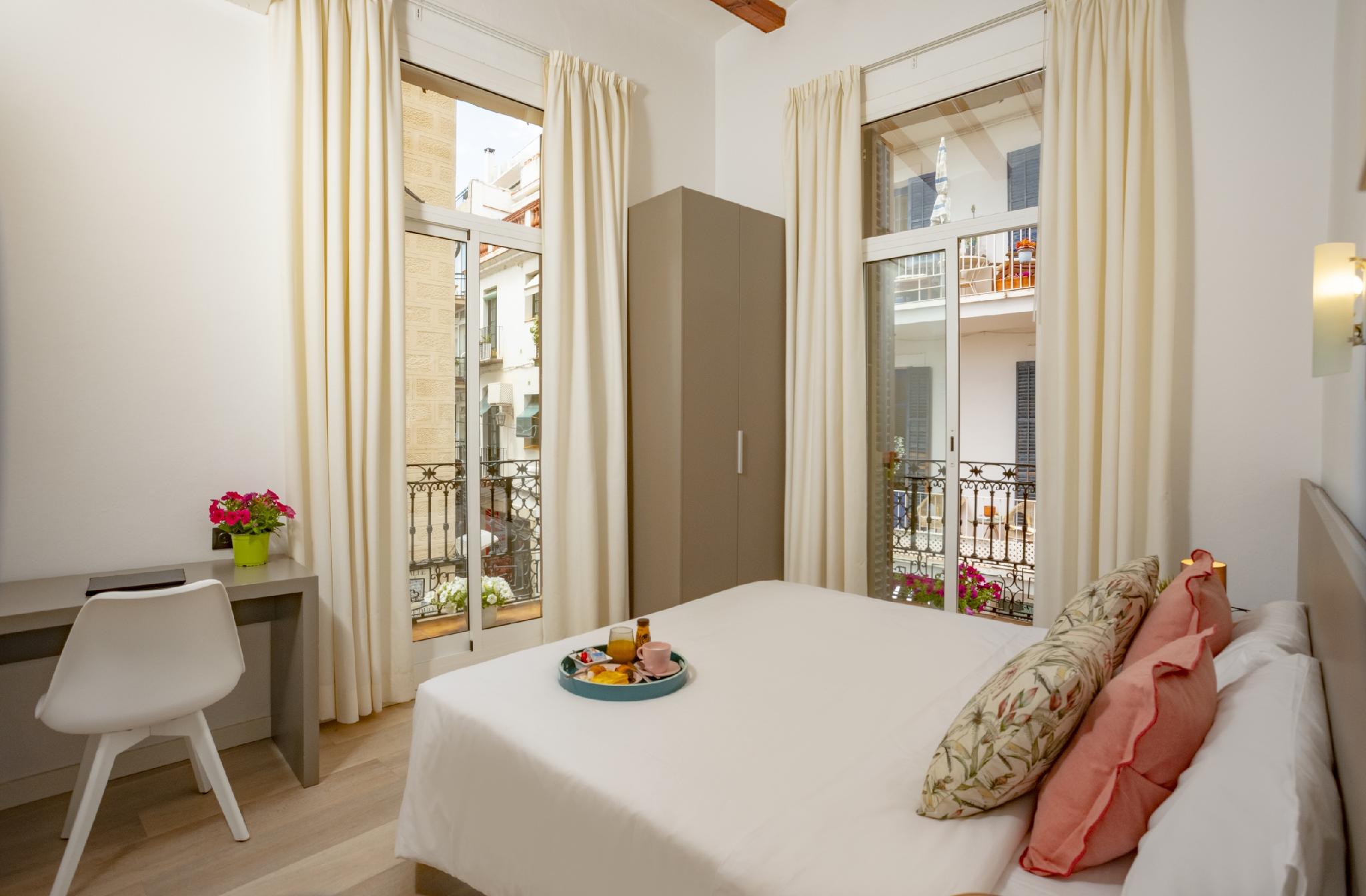 Antonios Hostal 7/25