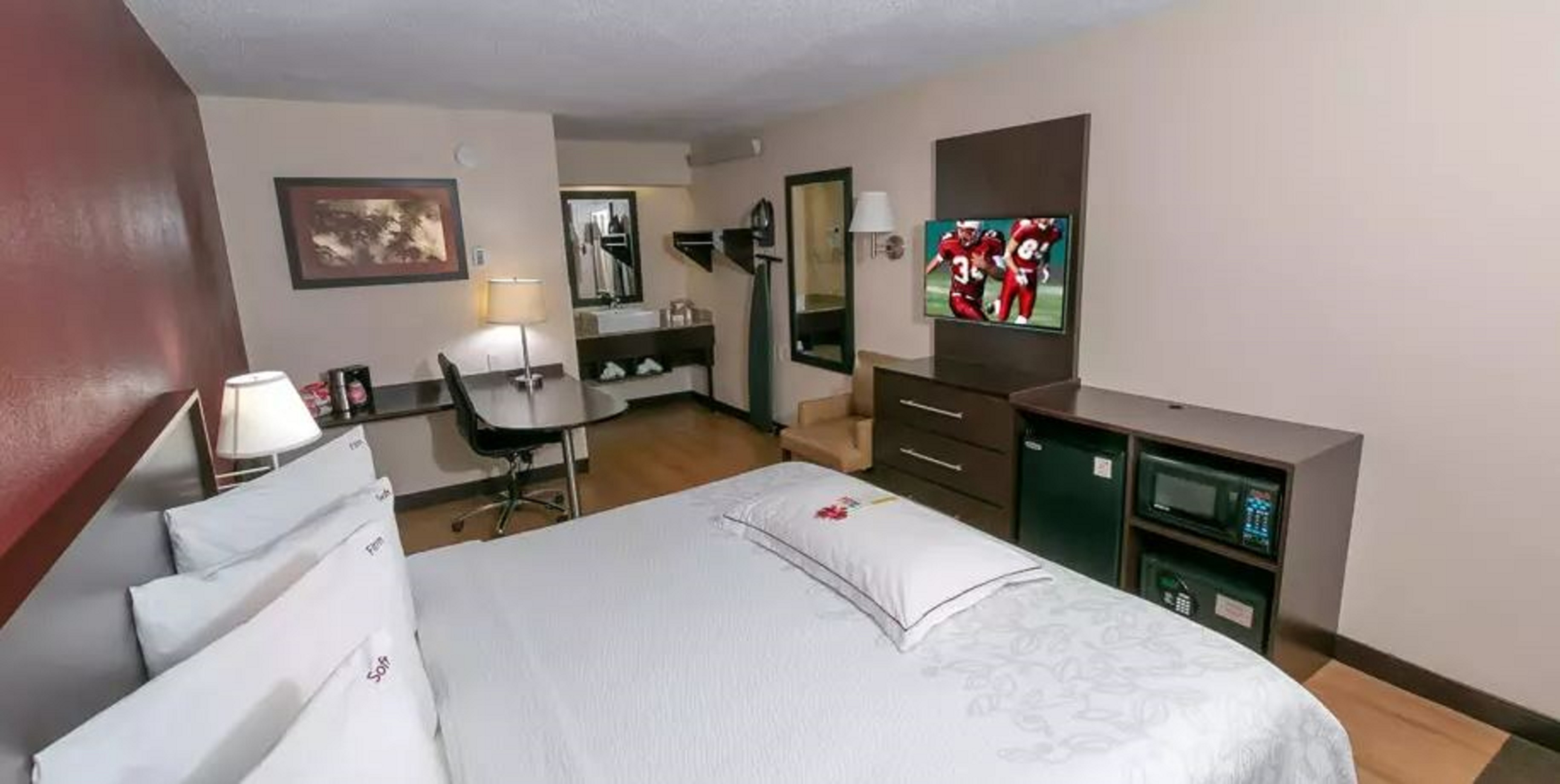 Red Roof Inn Plus San Francisco Airport 10/27