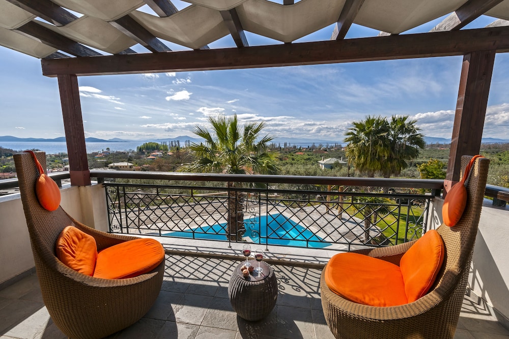 Iakovakis Suites Spa 29/50