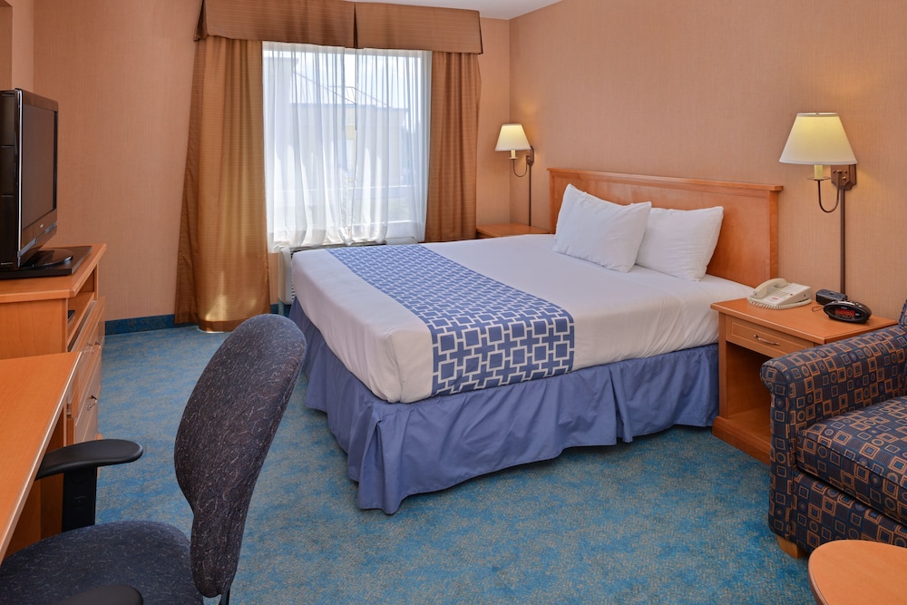 Econo Lodge Inn & Suites Calgary - University 9/32