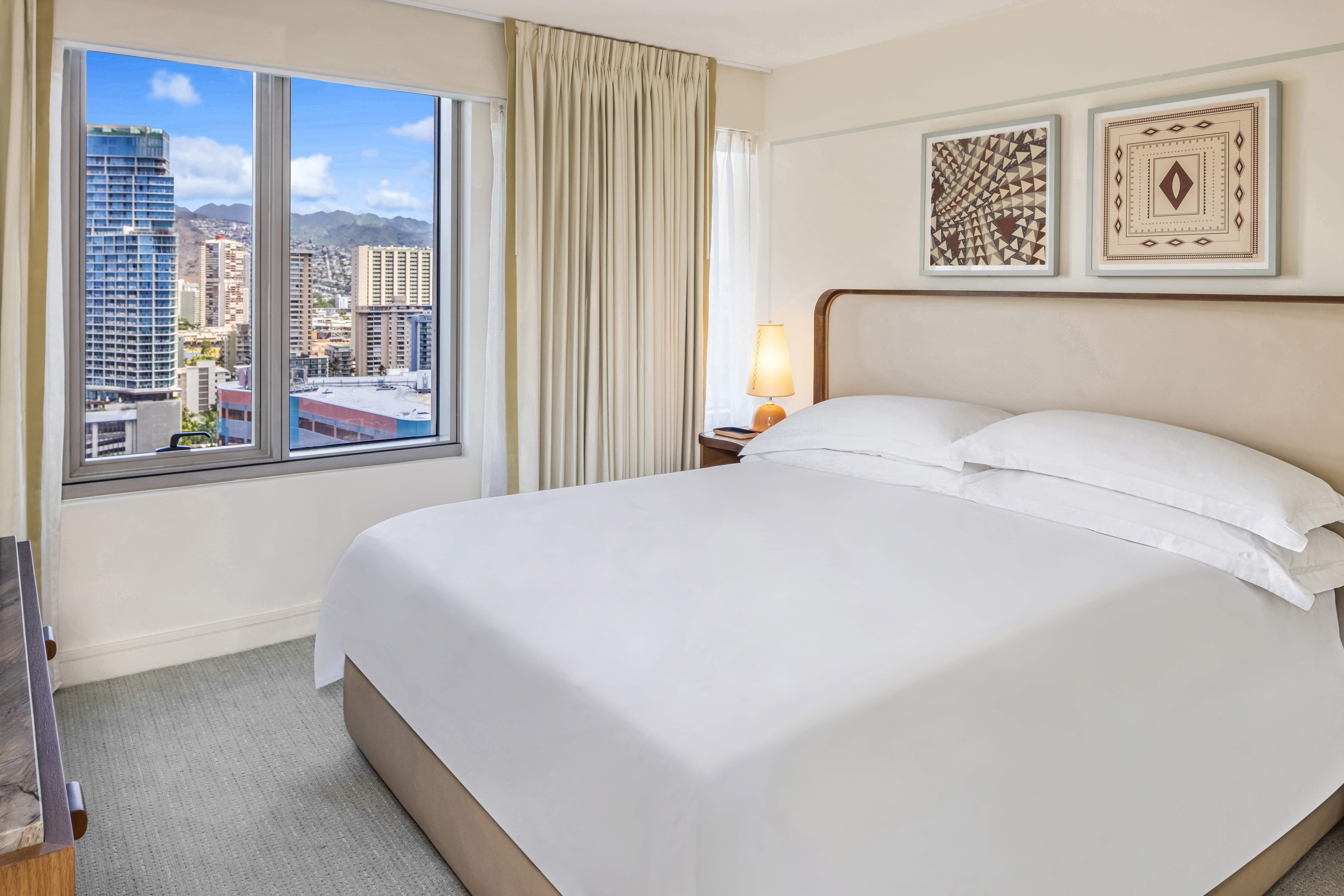 Suite, City View