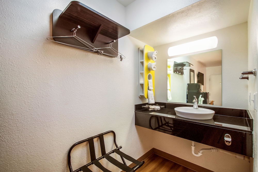 Motel6 Youngtown, AZ - Phoenix - Sun City 10/45