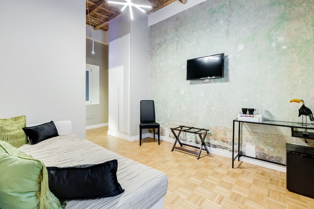 Tankara Suite 15/23