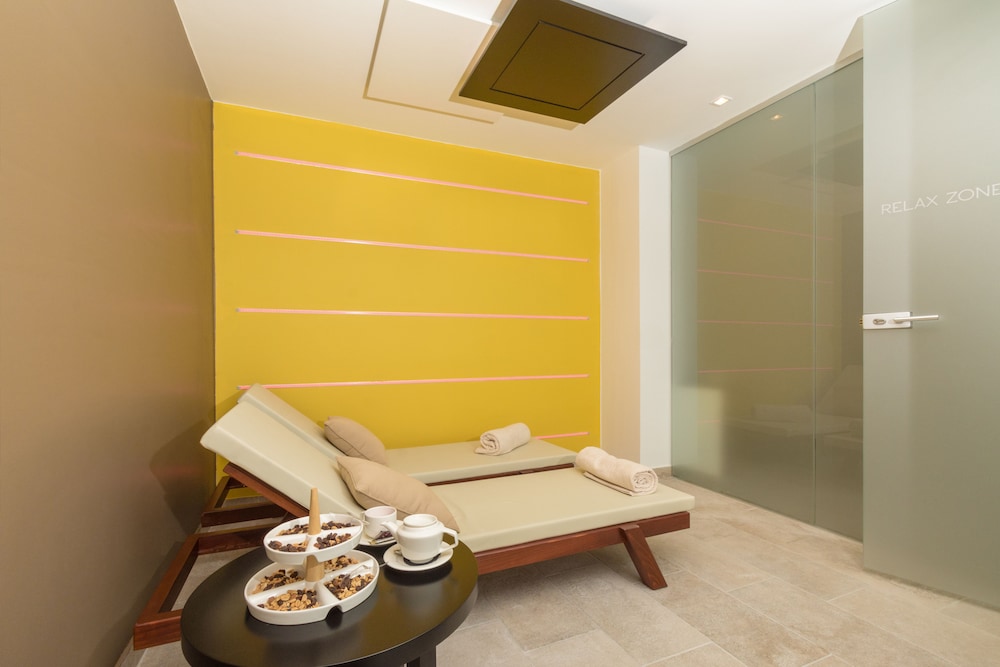 Boutique Hotel Esplanade 52/76