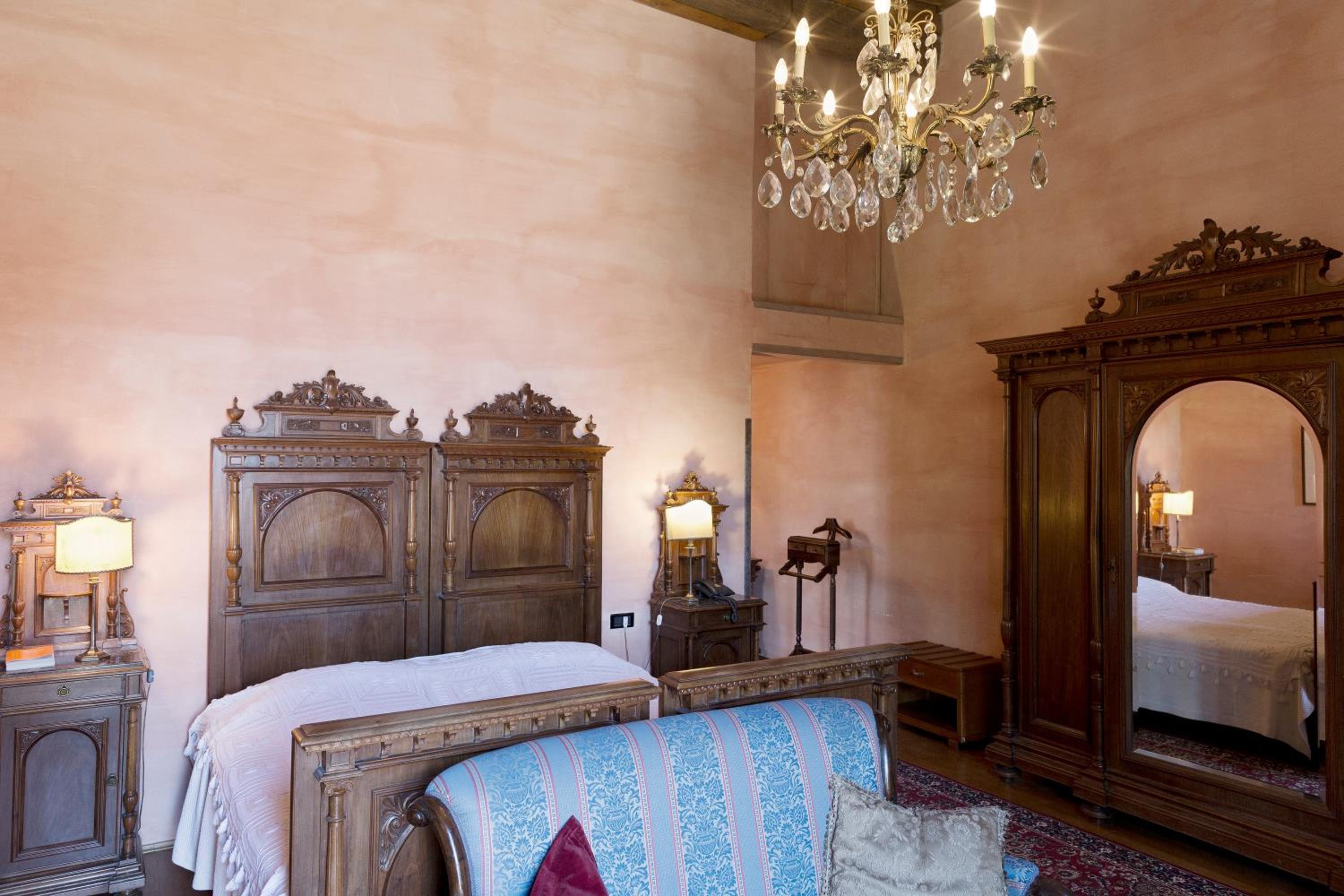LOCANDA DEI MAI INTEES 7/24