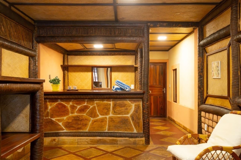 Dayo Hotel 4/50