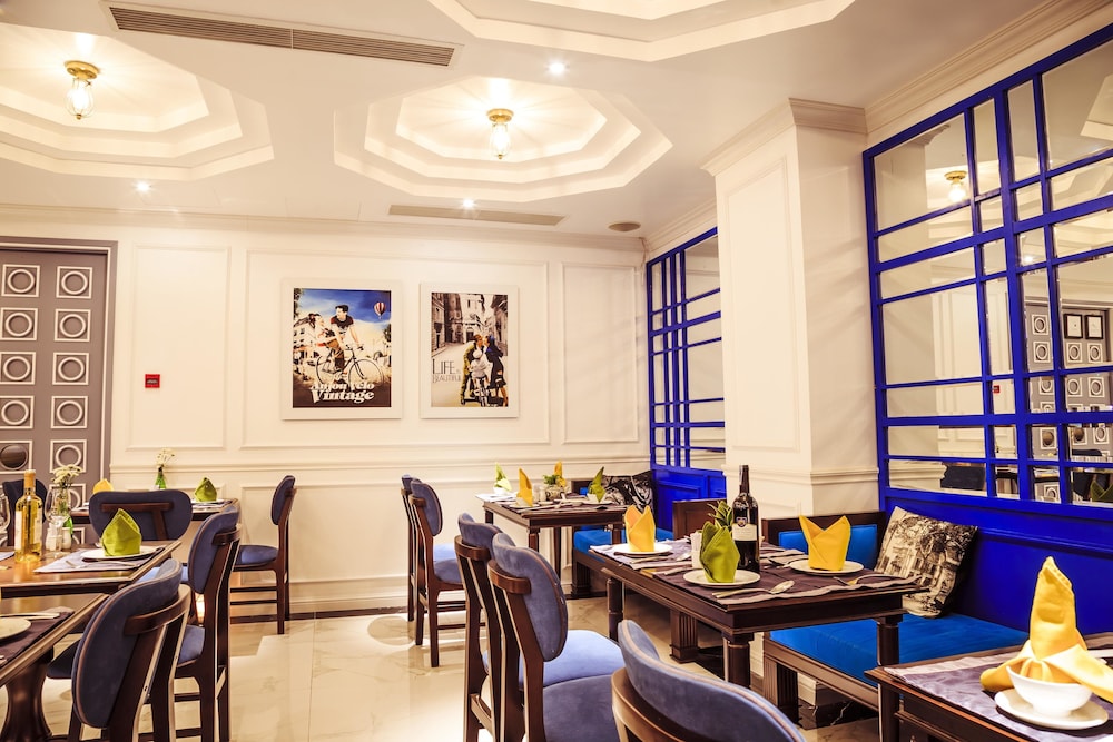 restaurant cafeteria