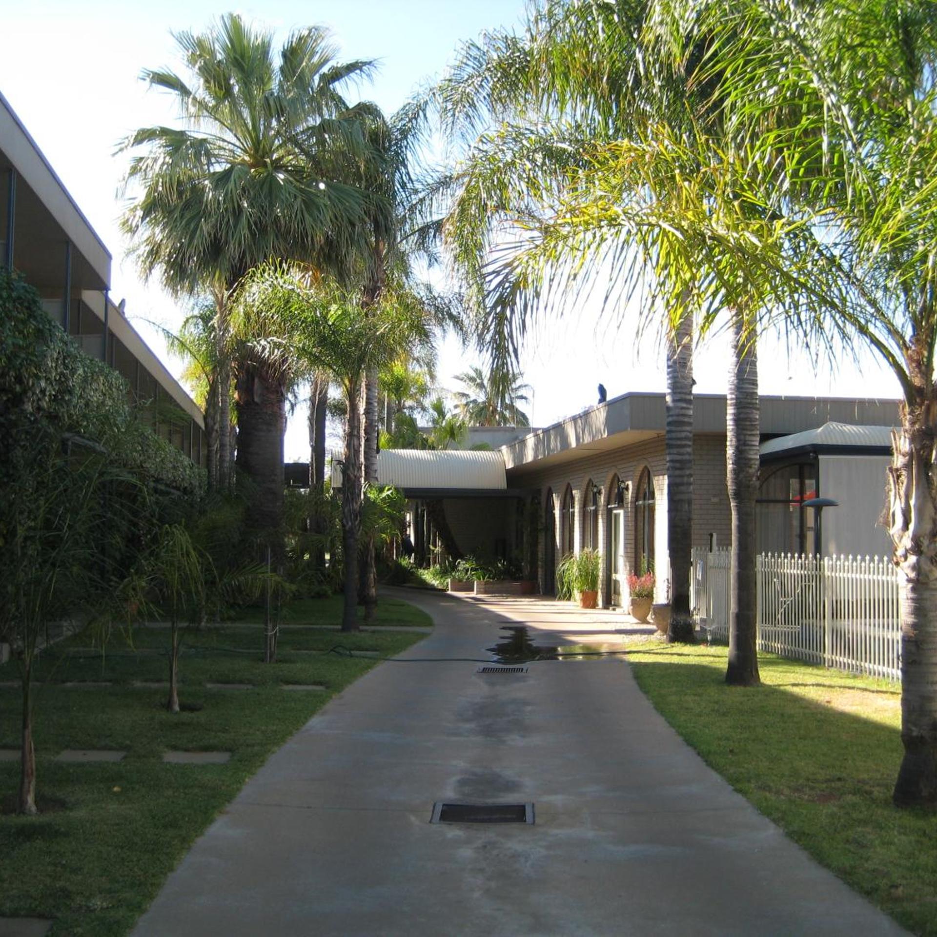 Sandors Motor Inn 41/50