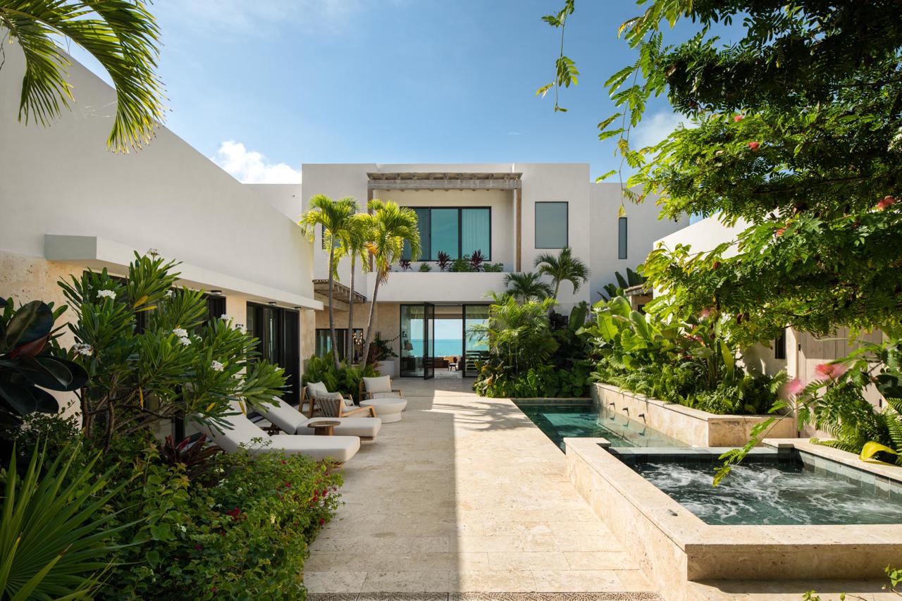 The Strand Turks and Caicos 58/61