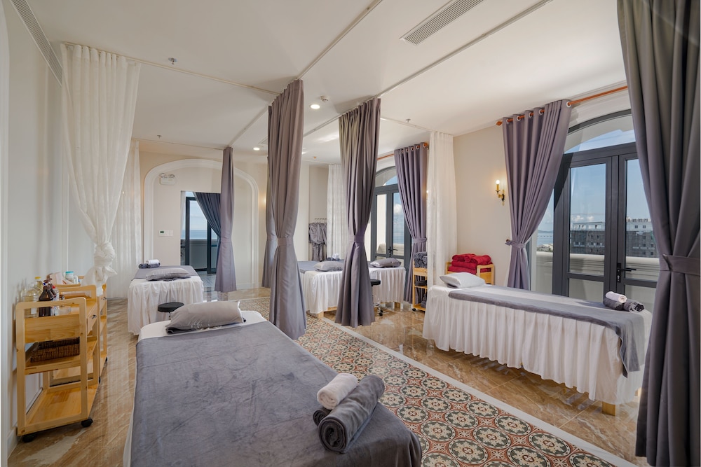 AVS Hotel Phu Quoc 24/50