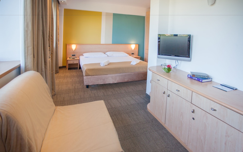 Aminess Vival Maestral Hotel 19/72