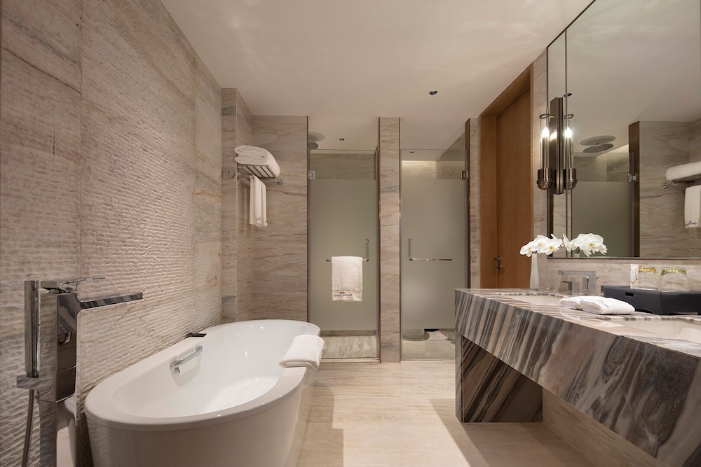 Howard Johnson by Wyndham Jimei Lake Plaza Xiamen 50/51