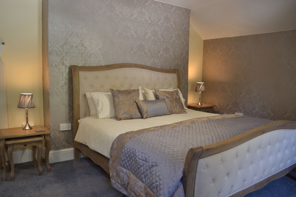 COED-Y-FRON GUEST HOUSE 12/30