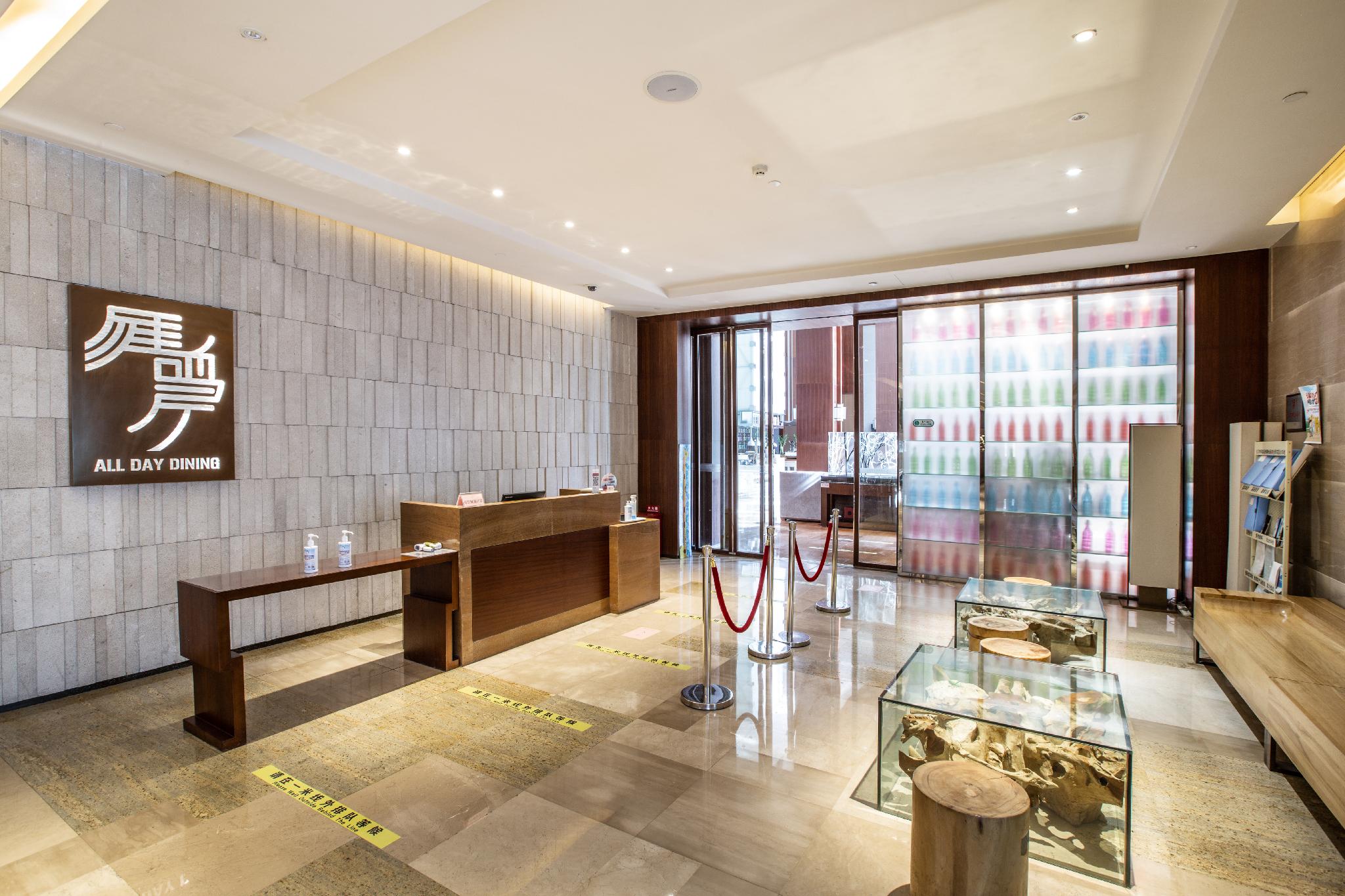 Swan Lakeview Hotel 5/30