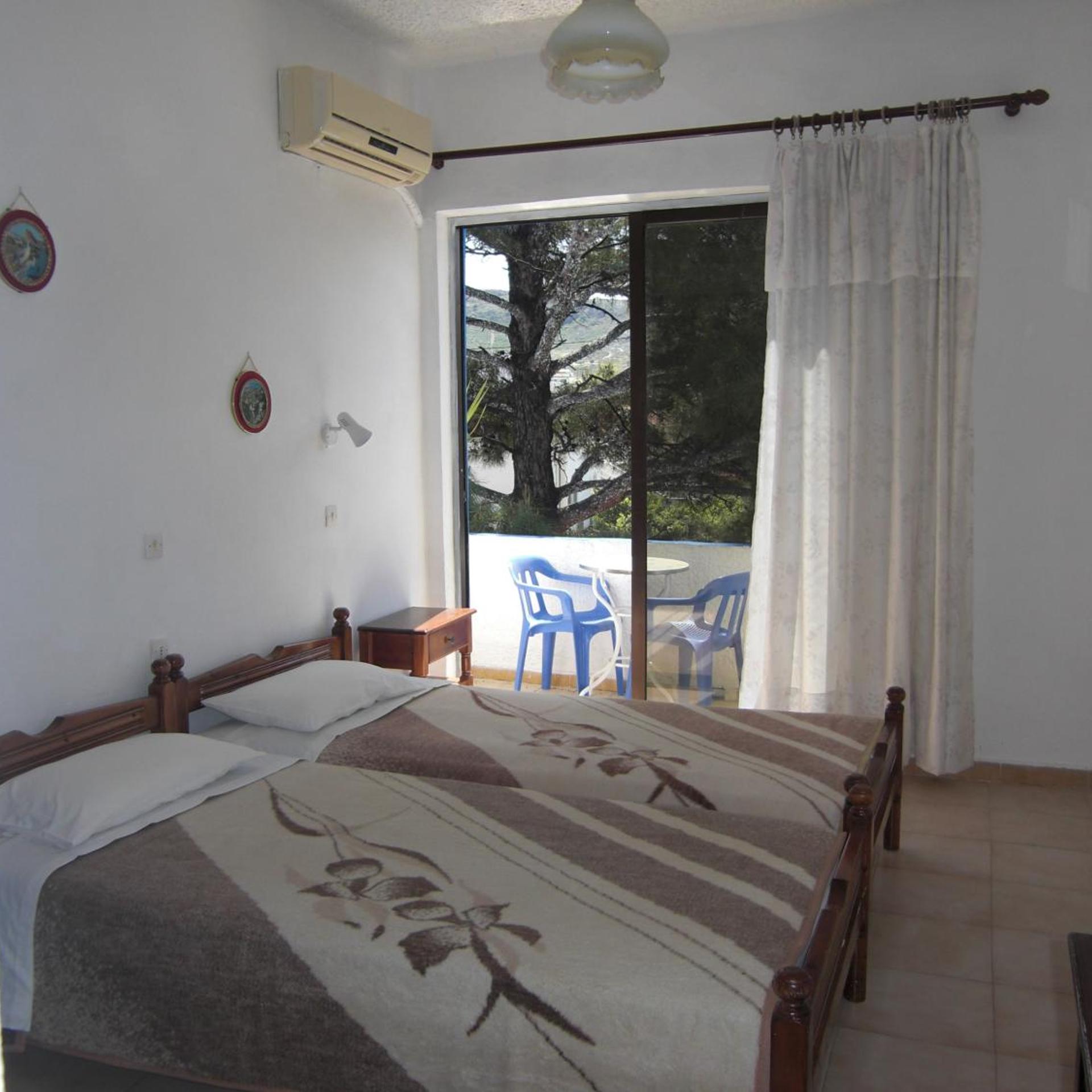 Room, Double Bed