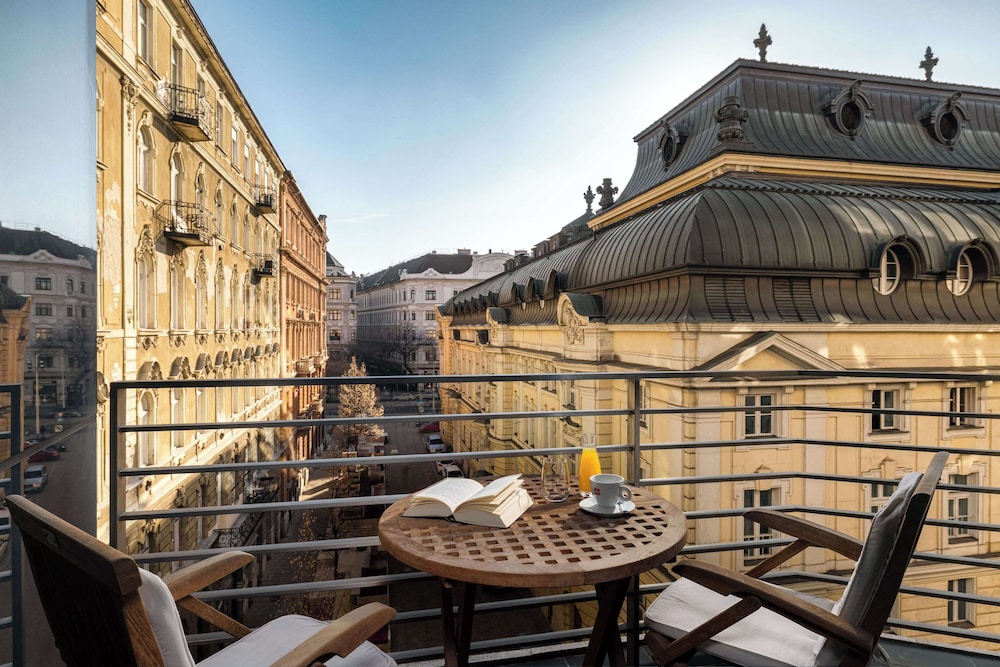 Nh Budapest City 45/46