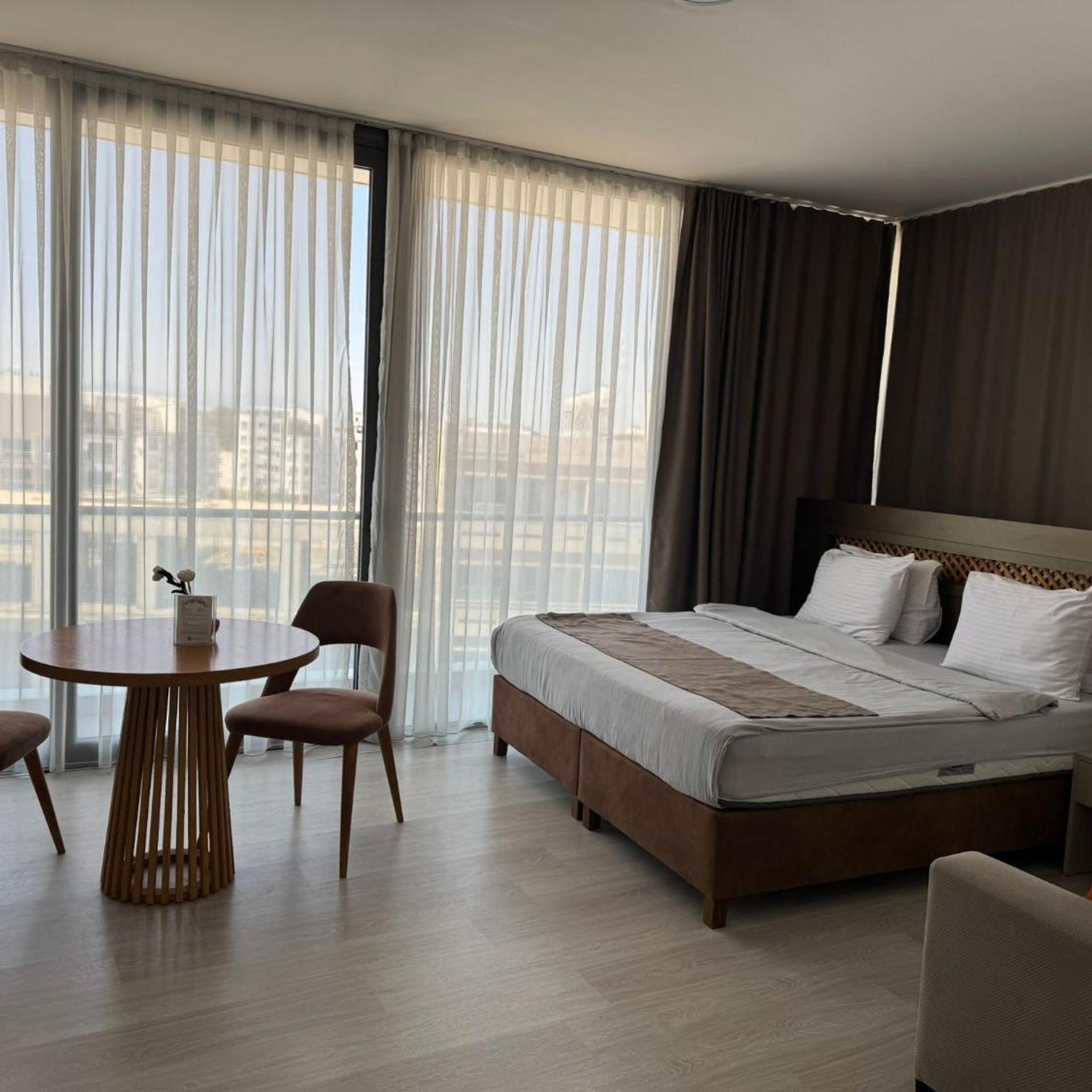 Alya Rooms 6/19