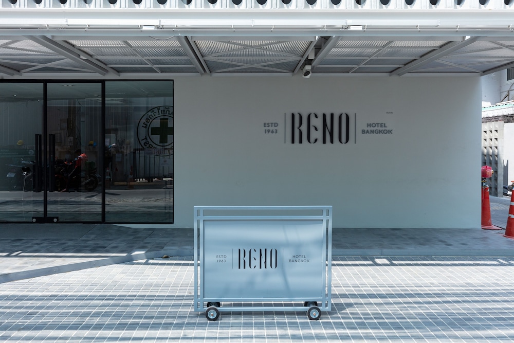 Reno Hotel photo1